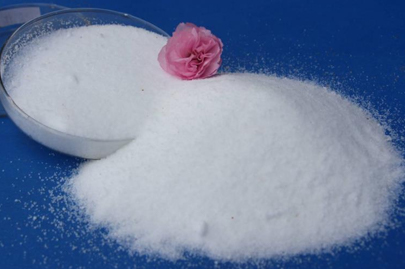 如何在使用聚丙烯酰胺的過程中避免出現結塊？